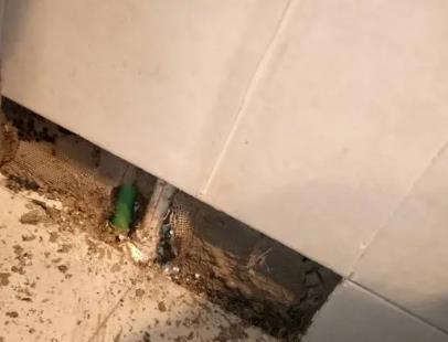 炉霍楼顶漏水维修公司分享下修复水管漏水的几种小方法